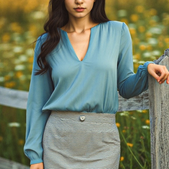 Sincerely Jules silky long sleeve bubble top ❤️ - Picture 1 of 6